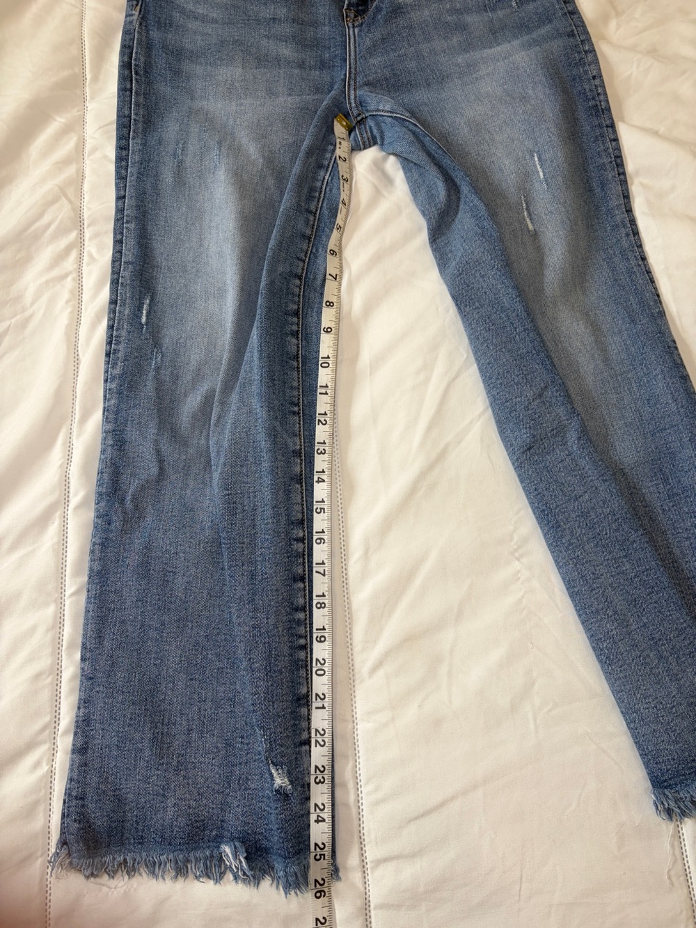 Risen Jeans distressed medium-washed denim pants with frayed raw hem size 13/31 - Picture 9 of 11